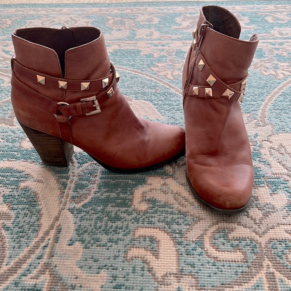 Guess booties